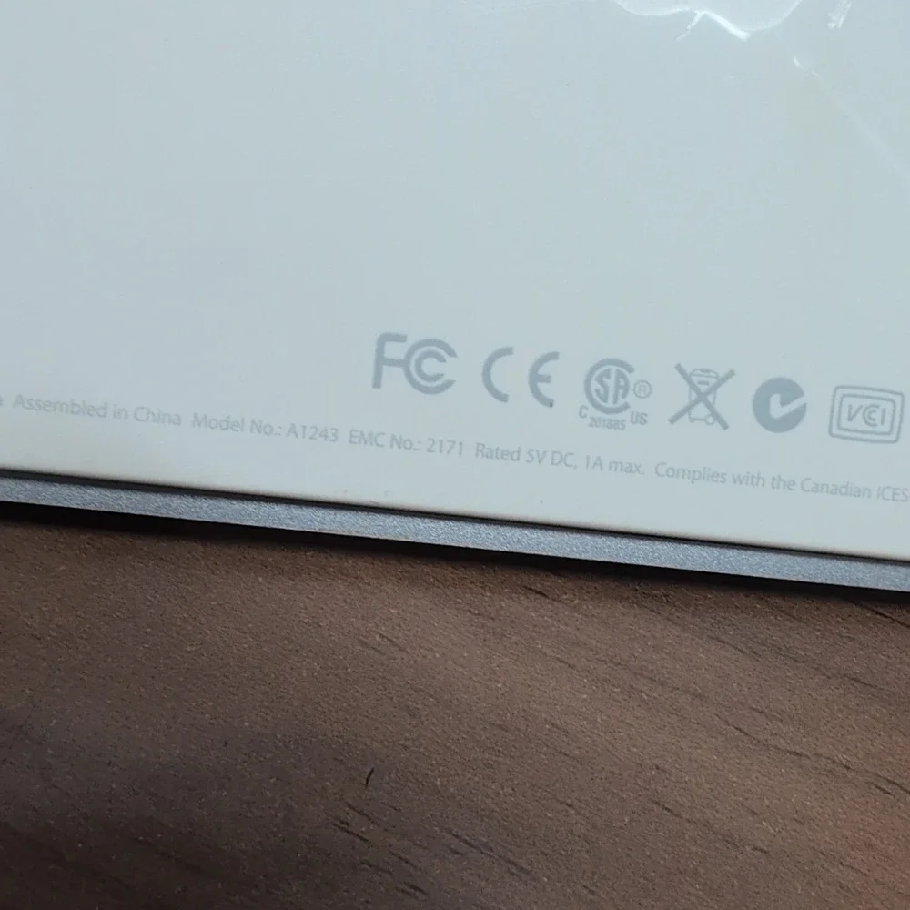 Full Size Apple Keyboard A1243 – Wired USB Aluminum Keyboard Geniune